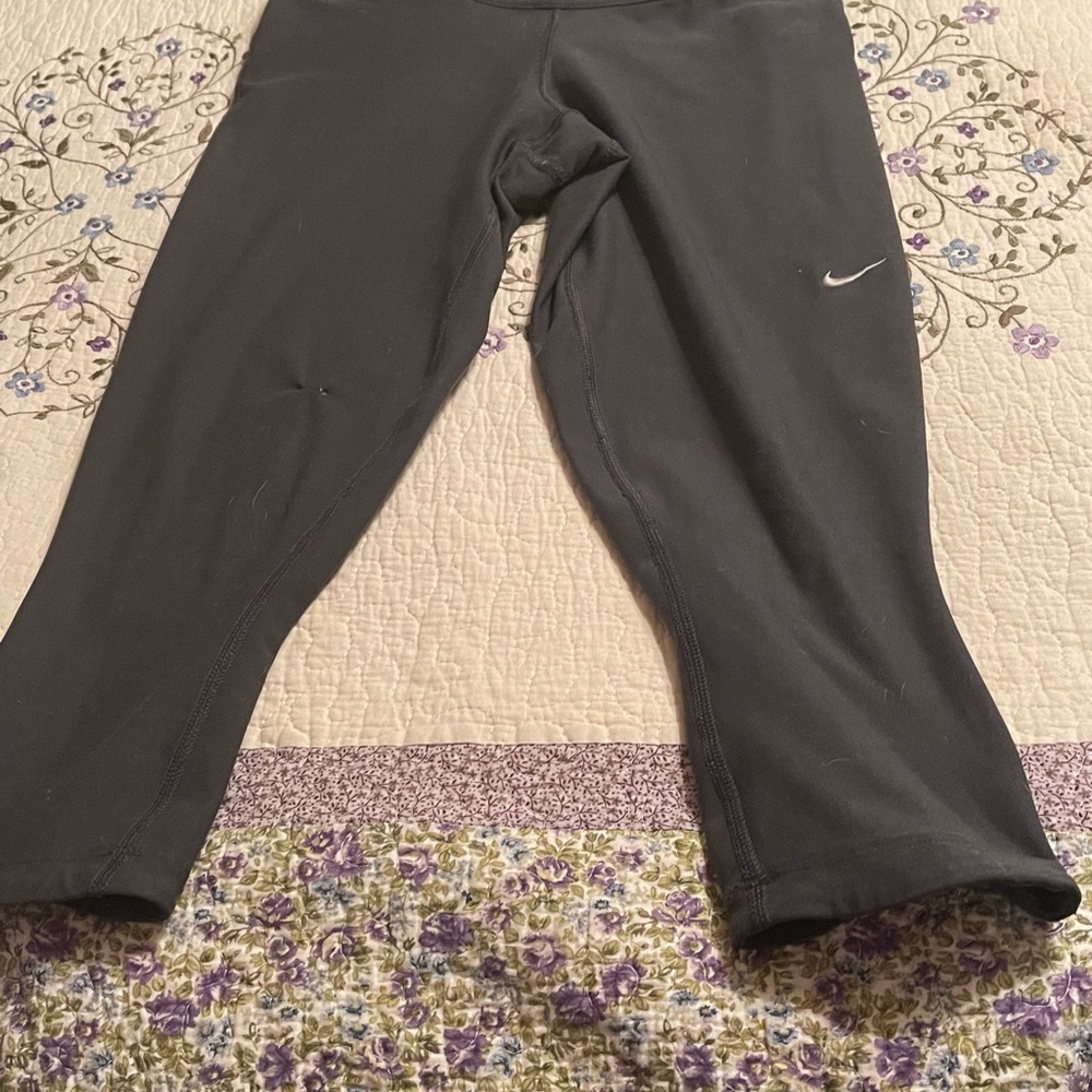 Nike cropped leggings